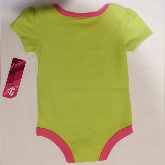 🔥SALE🔥 Supergirl DC Comics Baby Girl Onesie NWT Sizes 6 mths, 9 mths, 24 mths - Picture 7 of 7